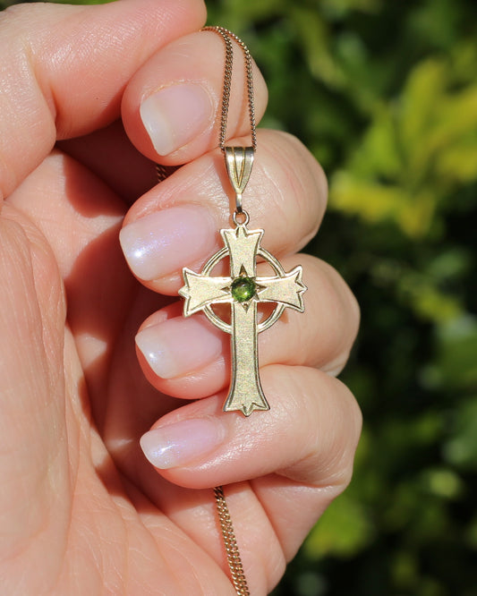 Vintage Australian Celtic Cross Pendant with Green Glass, 9ct Yellow Gold, 2.1g