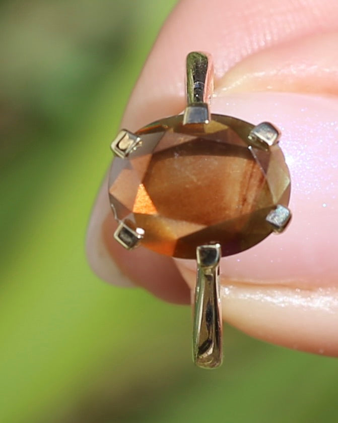 ON HOLD 3.95ct Fancy Cut Tanzanian Umba Sapphire in Vintage 9ct Yellow Gold, size L or 5.75, 2.80g