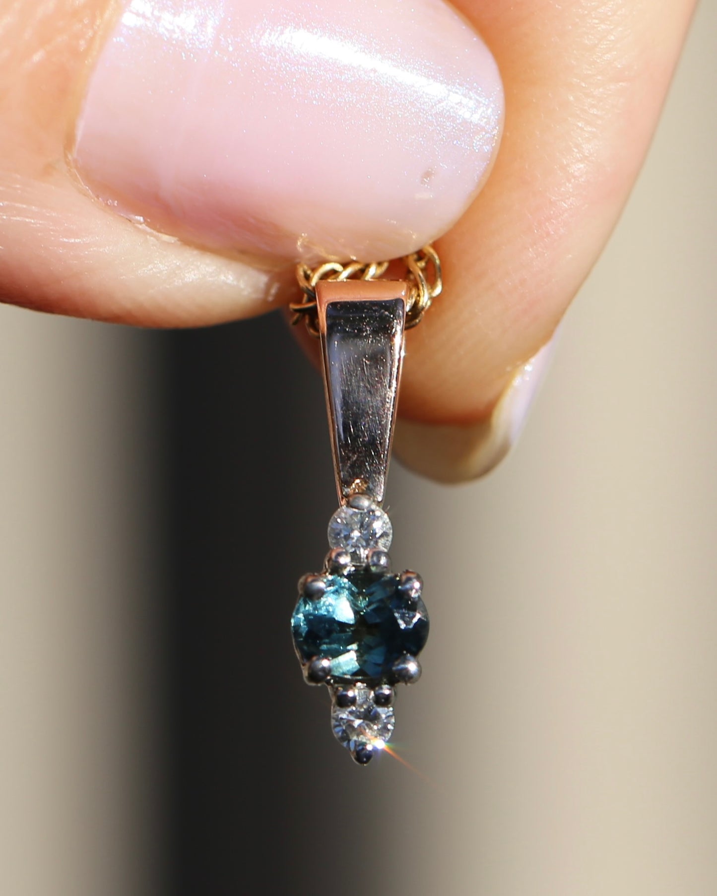 Vintage 0.55ct Parti Sapphire and 0.11ct Diamond Trilogy Pendant, 1.00g