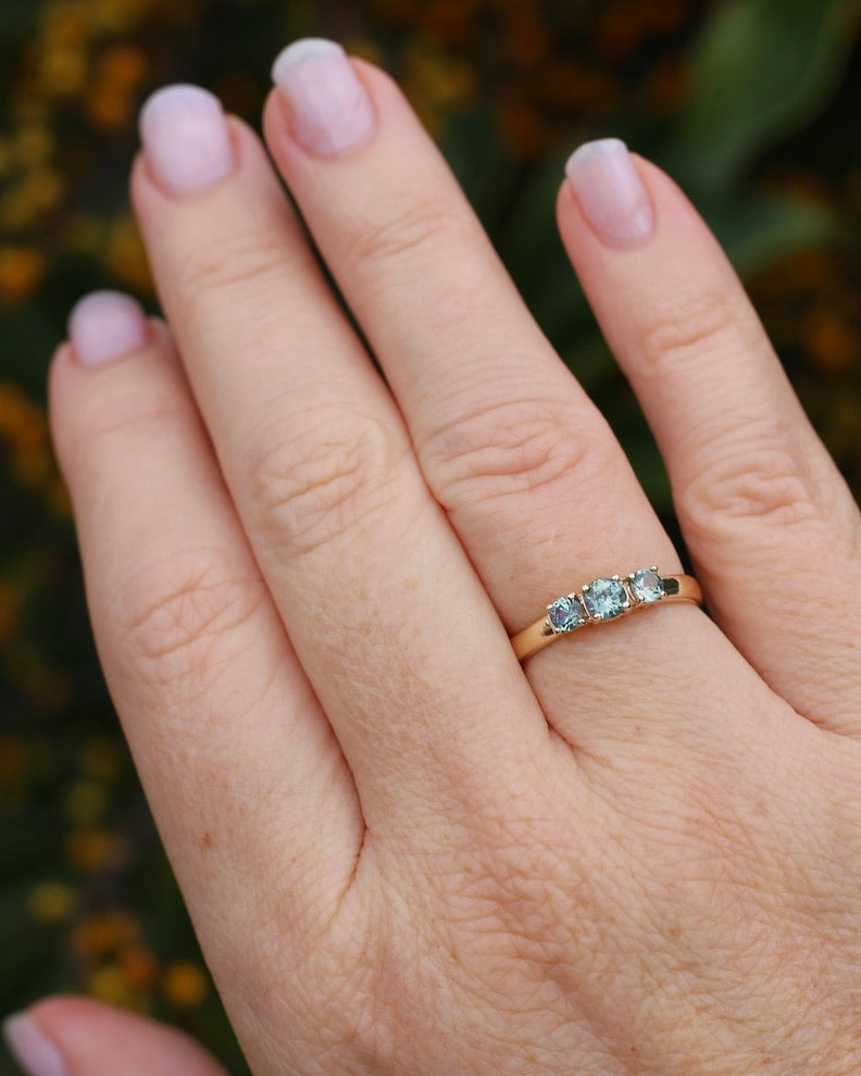 Natural Turquoise-Meets-Sage-Green Parti Trilogy, Claw Set 9ct Yellow Gold, size O1/2 or just over 7.25, 2.16g