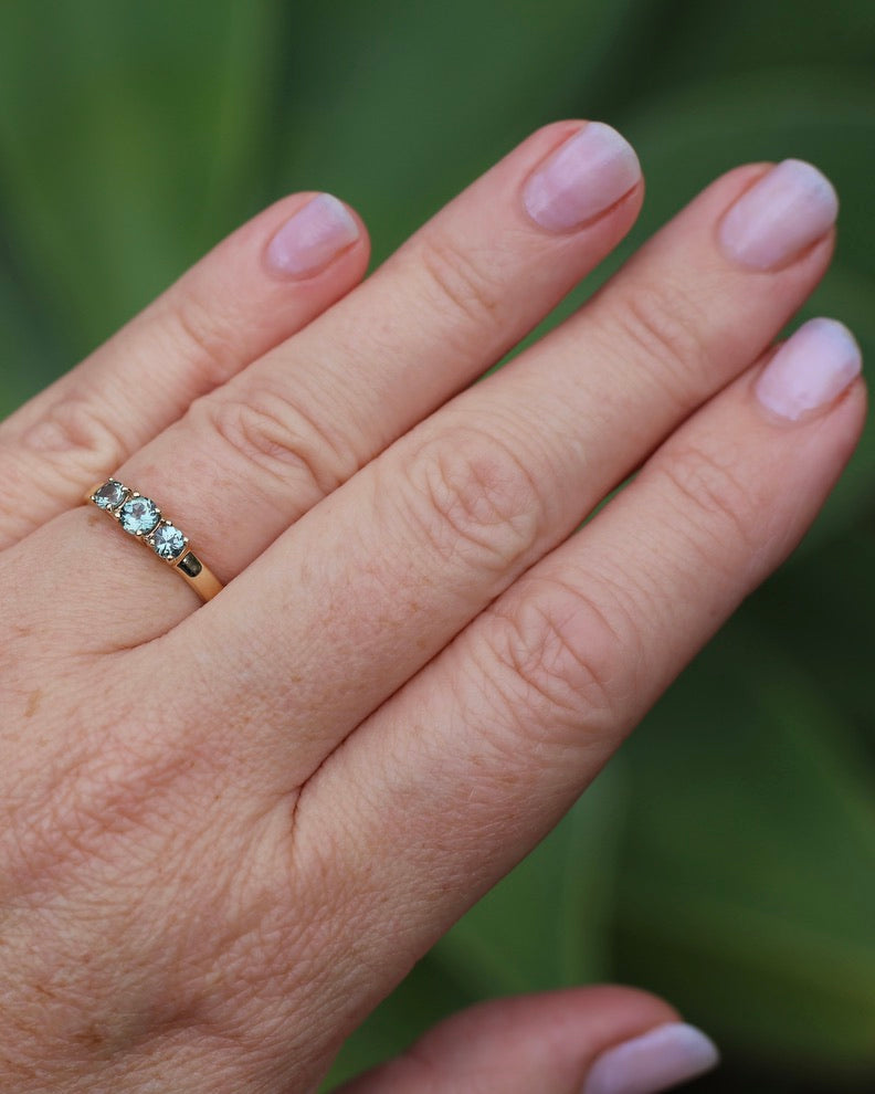Natural Turquoise-Meets-Sage-Green Parti Trilogy, Claw Set 9ct Yellow Gold, size O1/2 or just over 7.25, 2.16g