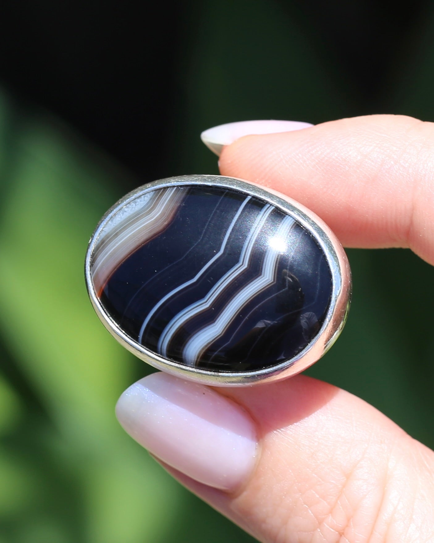 Chunky Bezel Set Natural Banded Agate Ring, Sterling Silver, size R or 8.5 (might feel half a size smaller), 19.7g