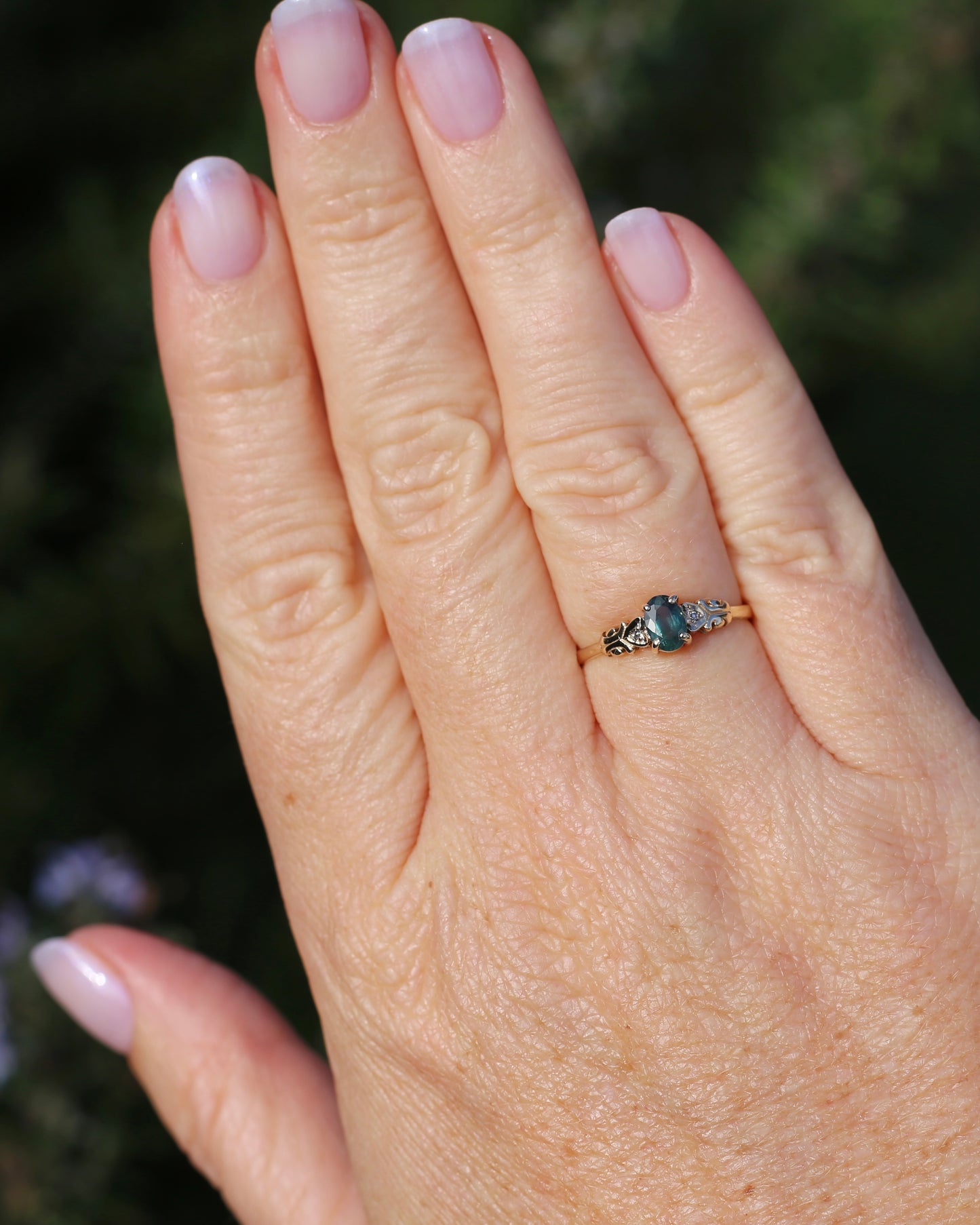 0.5ct Natural Green Parti Sapphire with Diamond Set Heart & Leaf Shoulders, 9ct Yellow Gold, size O1/2 or 7.5, 1.44g