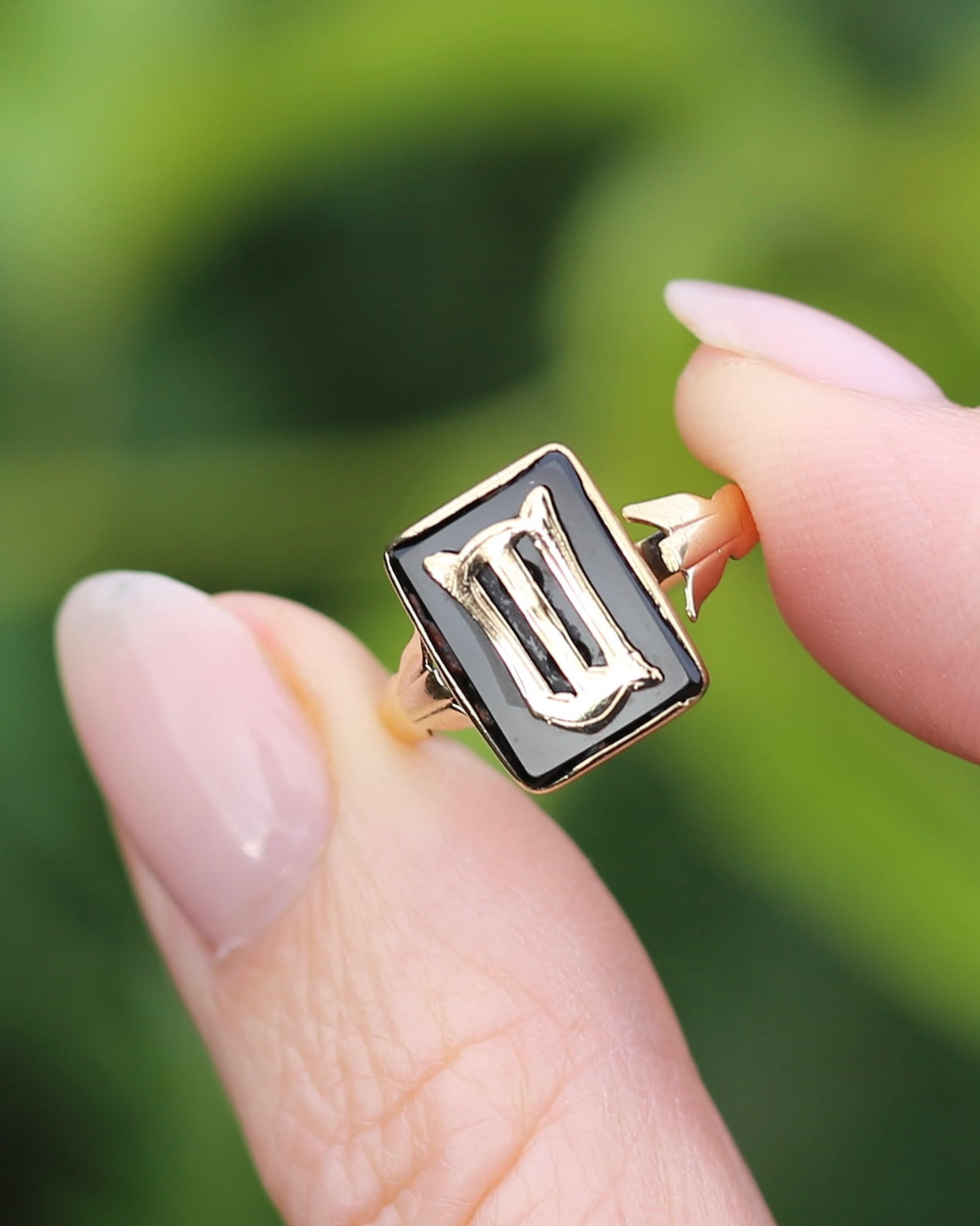 "W/M" Vintage Onyx and 9ct Yellow Gold Signet Ring, 9ct Yellow Gold, size N or 6.75