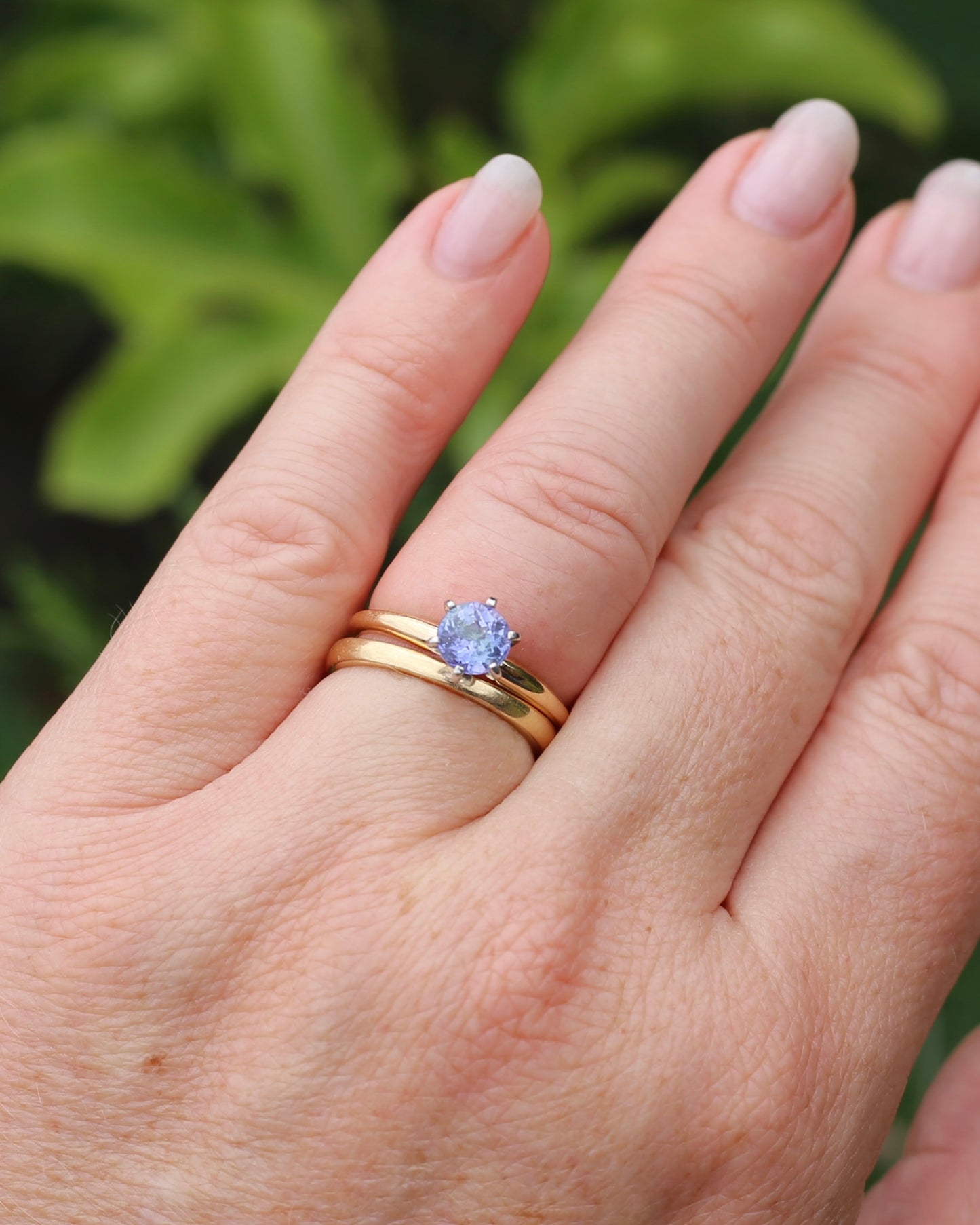 6mm Tanzanite Round Solitaire, 14ct Yellow and White Gold, size N1/2 or 7, 2.57g