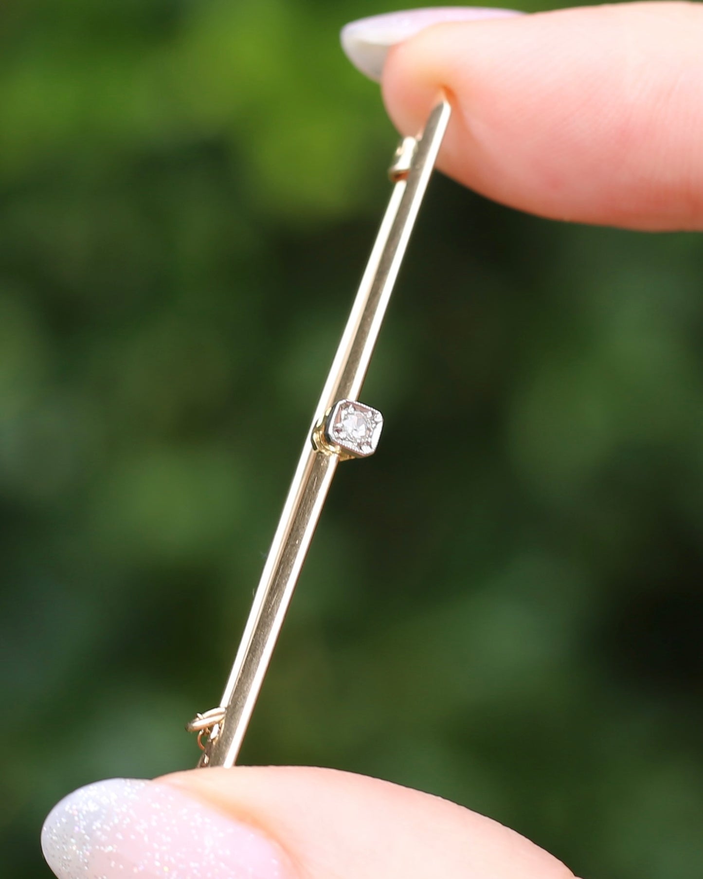 Antique 15ct Knife Edge Brooch with Old Cut Diamond, 15ct Old Gold with Platinum Top Setting, 2.65g