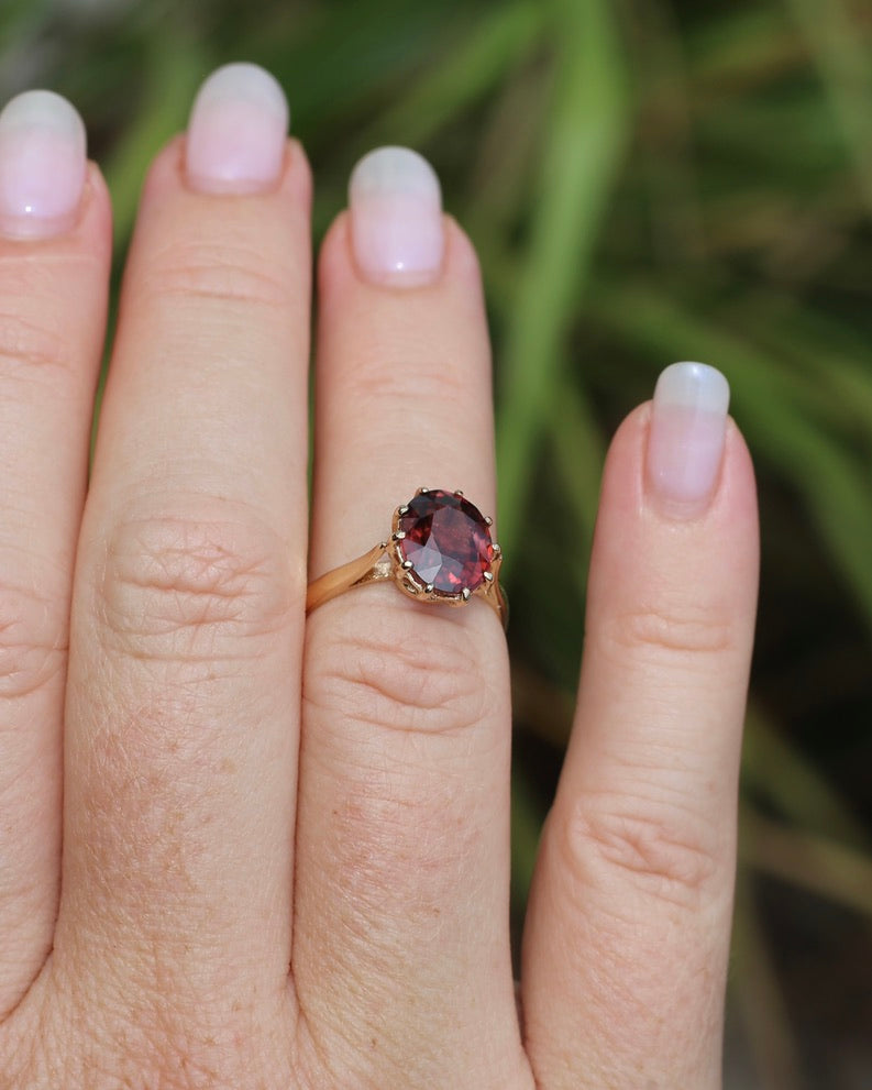 4ct Natural Red Zircon in Vintage Birmingham Made 1973 Multi Claw Ring, 9ct Yellow Gold, size M1/2 or 6.5, 2.61g