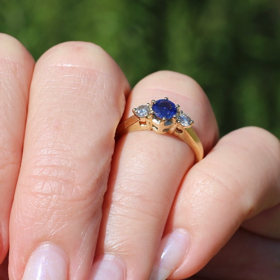 Bright Blue Natural Sapphire and Diamond Trilogy Ring, 18ct Yellow Gold, size K or 5.5