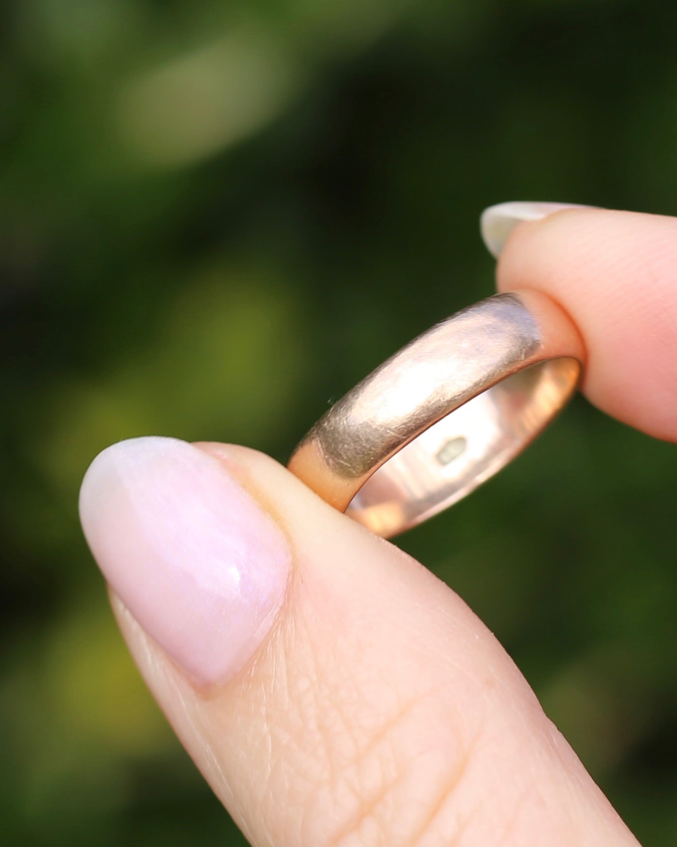 Vintage Rosey Gold Half Round Chunky Wedder, 9ct Old Rosey Gold, size 9 or R1/2 (fits more like a Q1/2-R due to width)