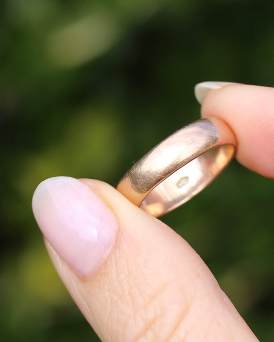 Vintage Rosey Gold Half Round Chunky Wedder, 9ct Old Rosey Gold, size 9 or R1/2 (fits more like a Q1/2-R due to width)