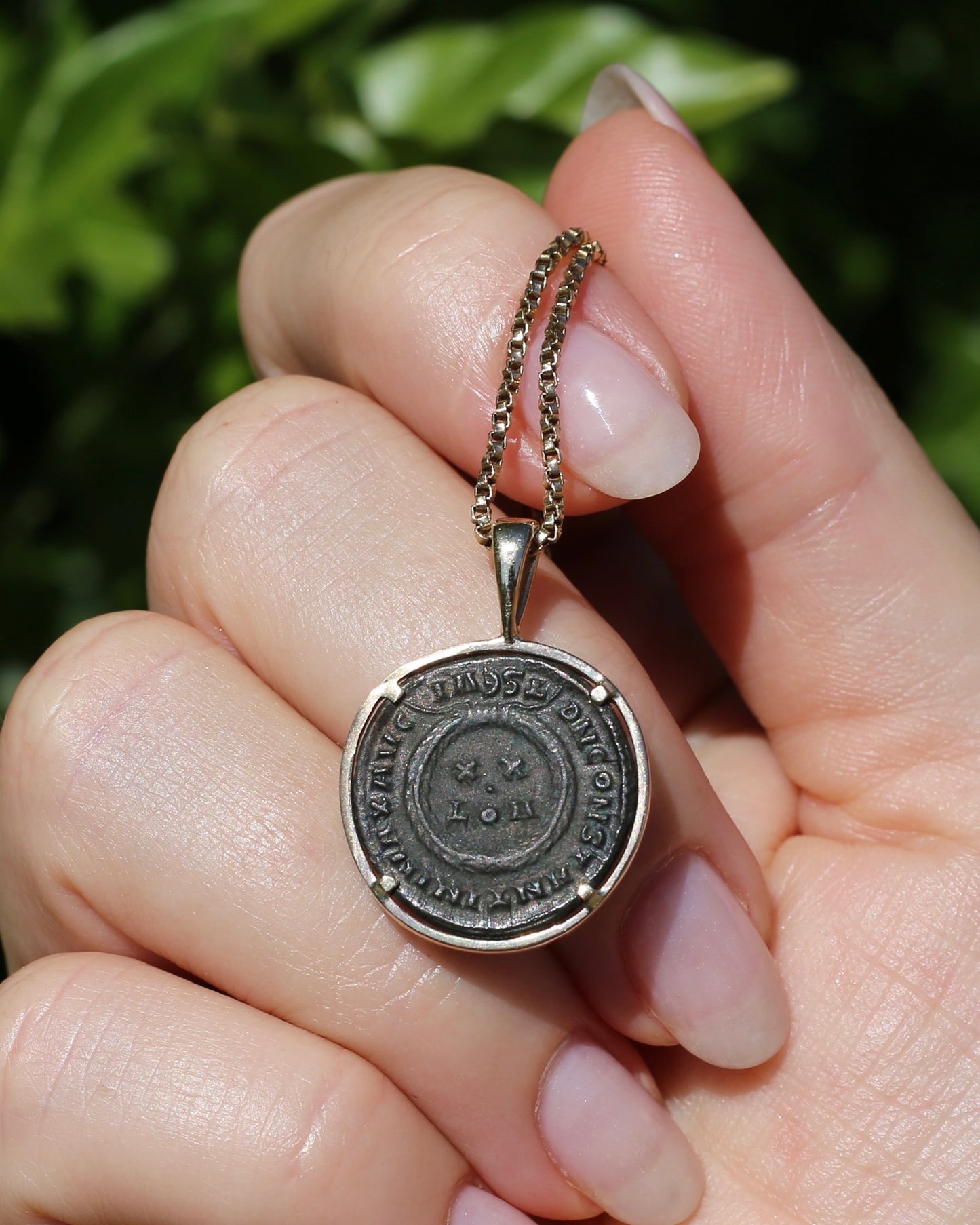 Handmade Gold Coin Frame, 4 claw, featuring Constantine The Great, 307-337 AD