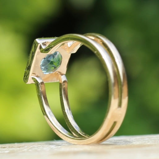 Bezel Set Square Face Blue Zircon Ring on Split Band, 9ct Yellow Gold, fits like size R or 8.5