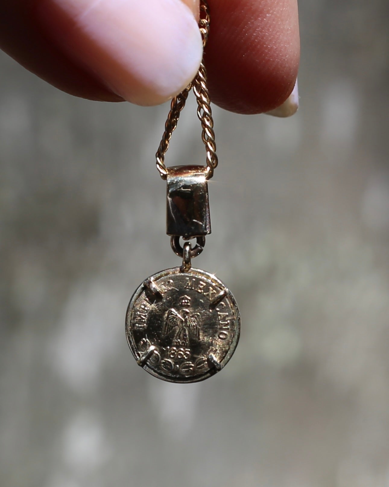 1865 Mexican Coin Replica in Coin Frame Pendant, 9ct Yellow Gold and silver support bars, 1.69g