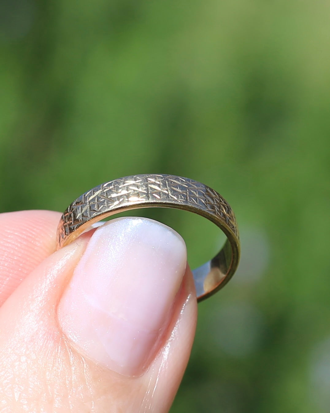1981 London Made Textured 4mm Wedder, 9ct Yellow Gold, size 7 or just over N1/2, 2.25g