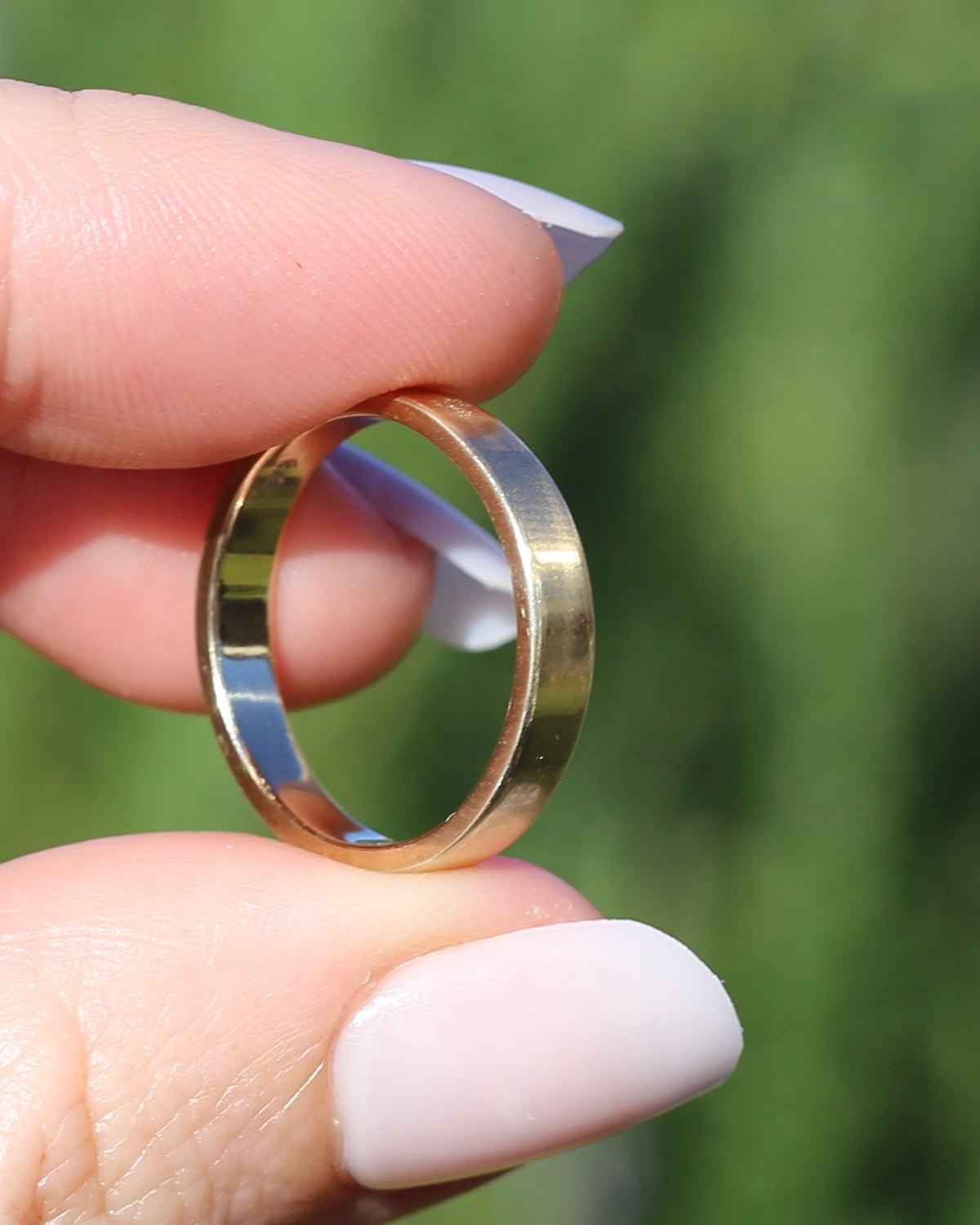 3.6mm Flat 9ct Wedder, 9ct Yellow Gold, size Q or just over 8, 3.63g