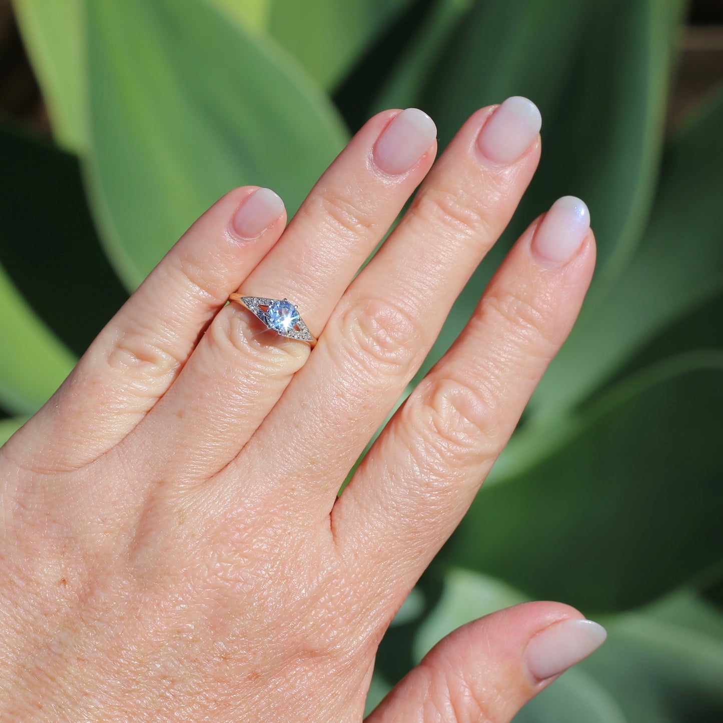 Pristine Early Australian 1930s Dunklings Blue Zircon & Diamond RIng, size L or just over 5.5