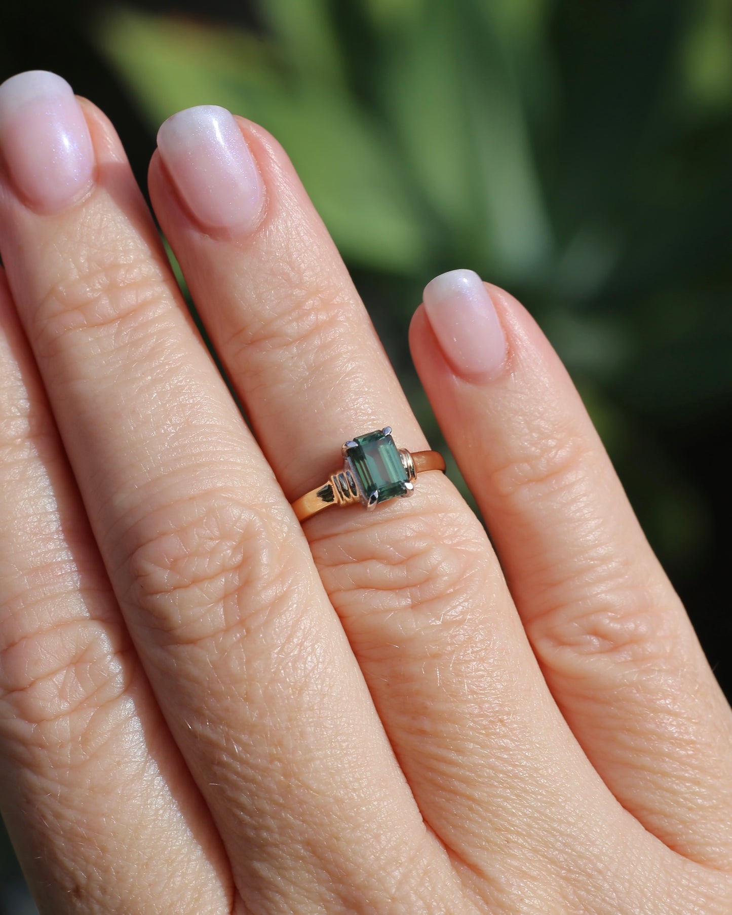 1.3ct Natural Green Emerald Cut Sapphire, 9ct White and Yellow Gold, size K1/2 or 5.5, 2.0g