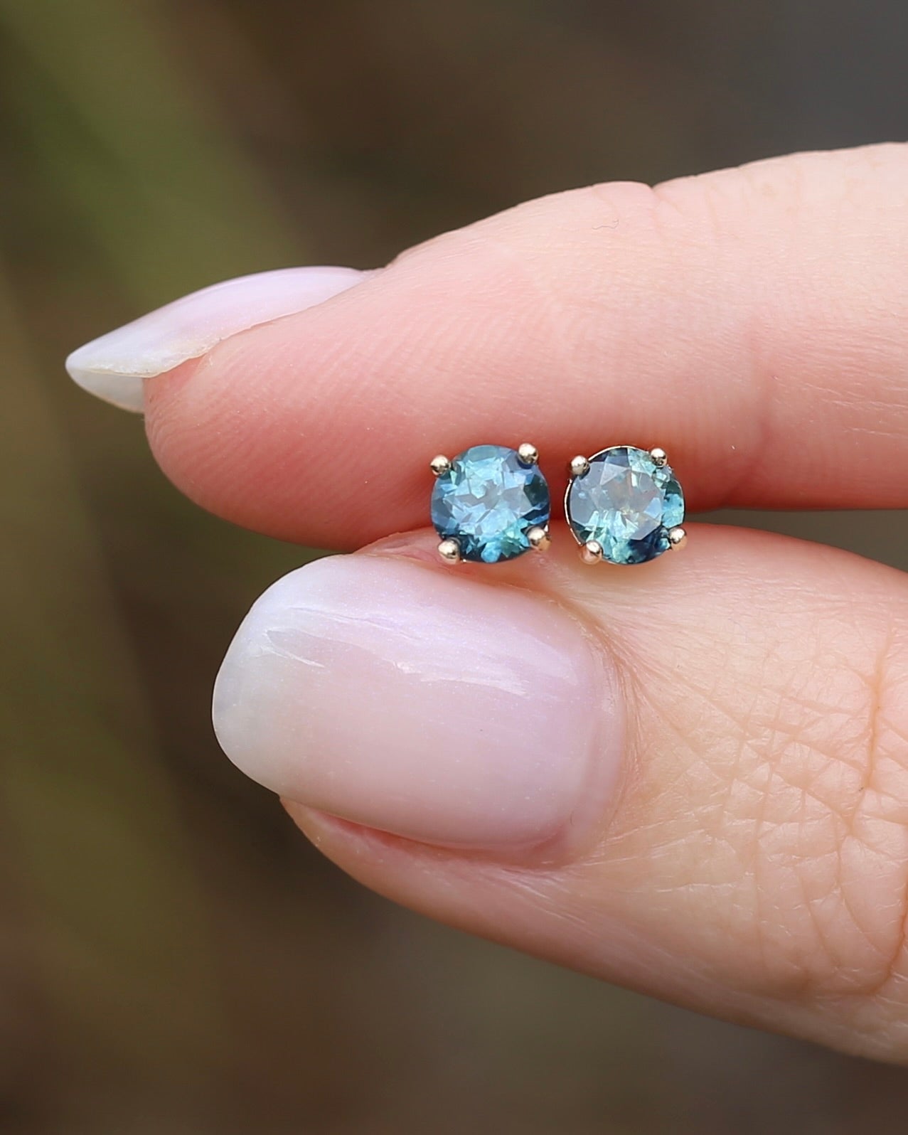 1.2ct Parti Sapphire Studs, 9ct Yellow Gold, 0.76g