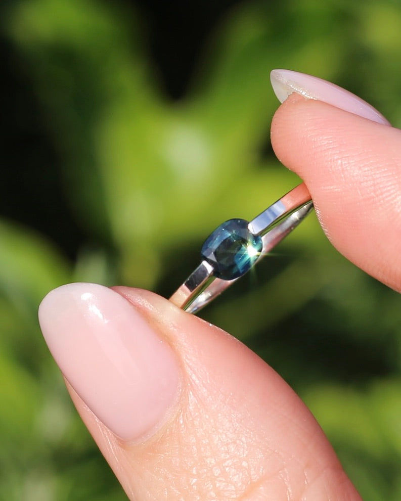 Australian Parti Sapphire Ring in Silver, size P or 7.75, 2.7g