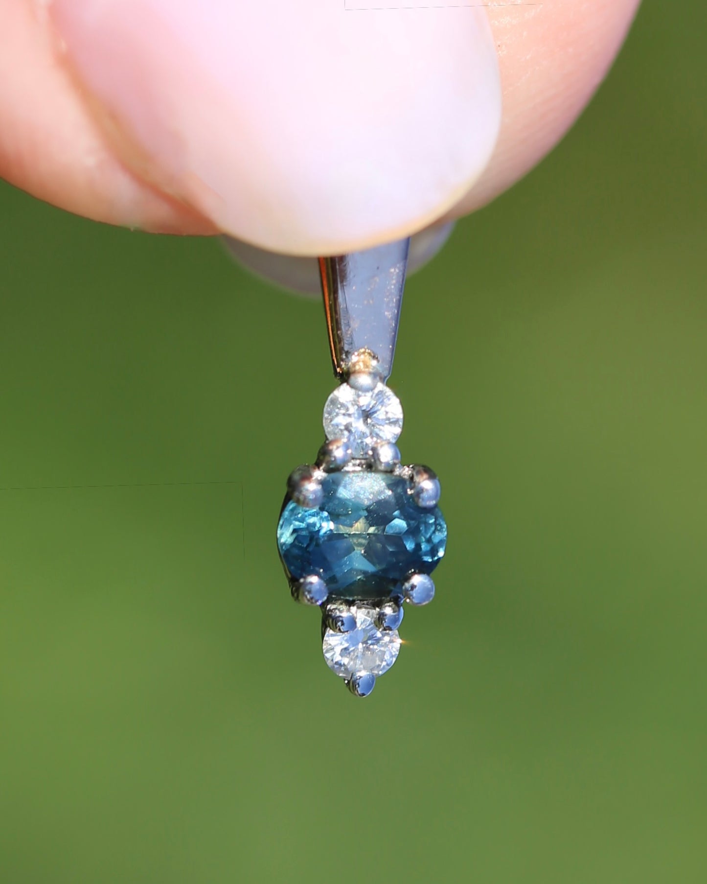 Vintage 0.55ct Parti Sapphire and 0.11ct Diamond Trilogy Pendant, 1.00g