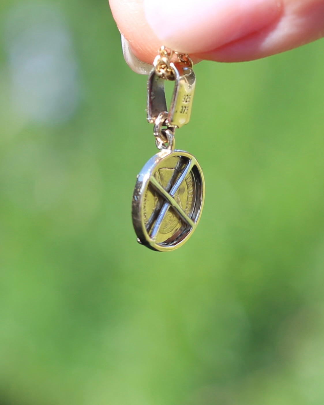 1865 Mexican Coin Replica in Coin Frame Pendant, 9ct Yellow Gold and silver support bars, 1.69g