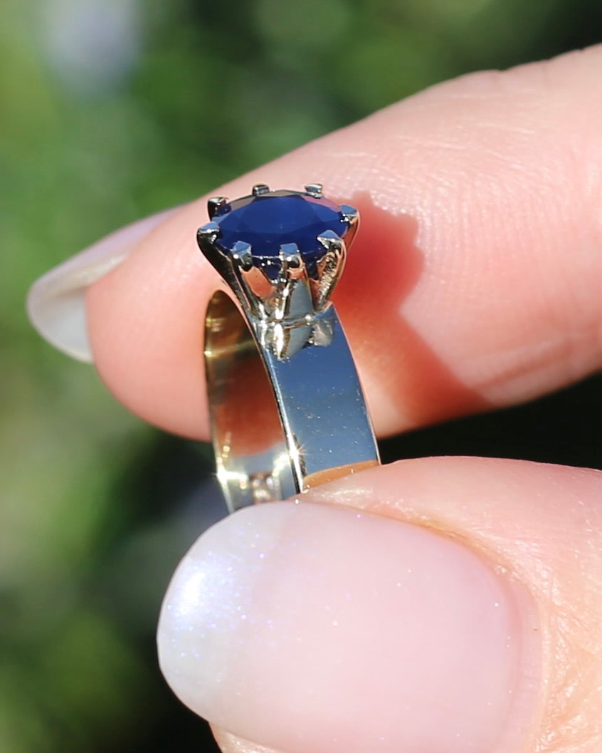 ON HOLD Multi Claw Set Vintage Blue Sapphire Ring with Silk Inclusions, 9ct Yellow Gold, size L1/2 or 6, 2.49g
