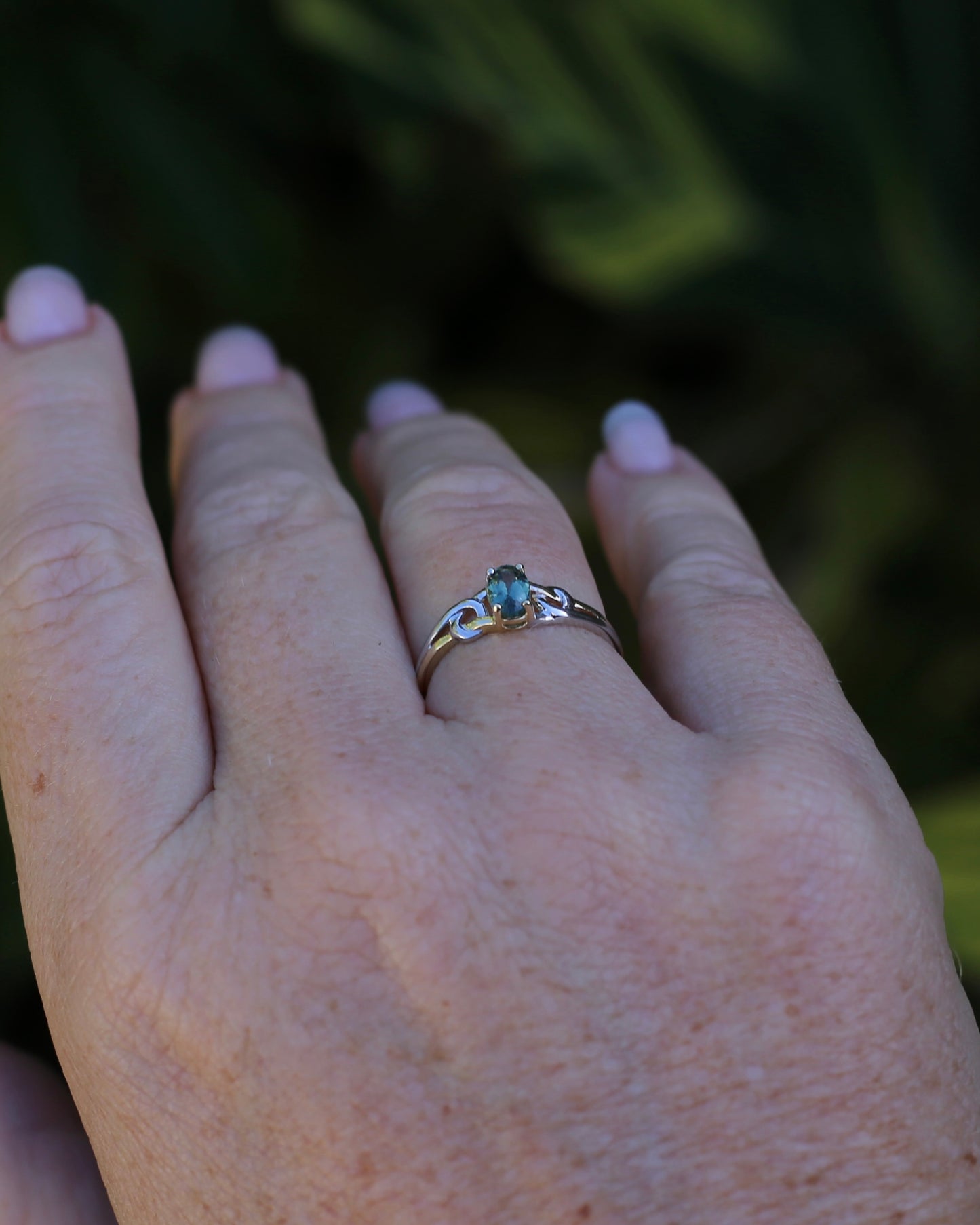 0.65ct Sage Green Parti Australian Sapphire, 9ct Yellow and White Gold, size O or 7.25, 1.30g