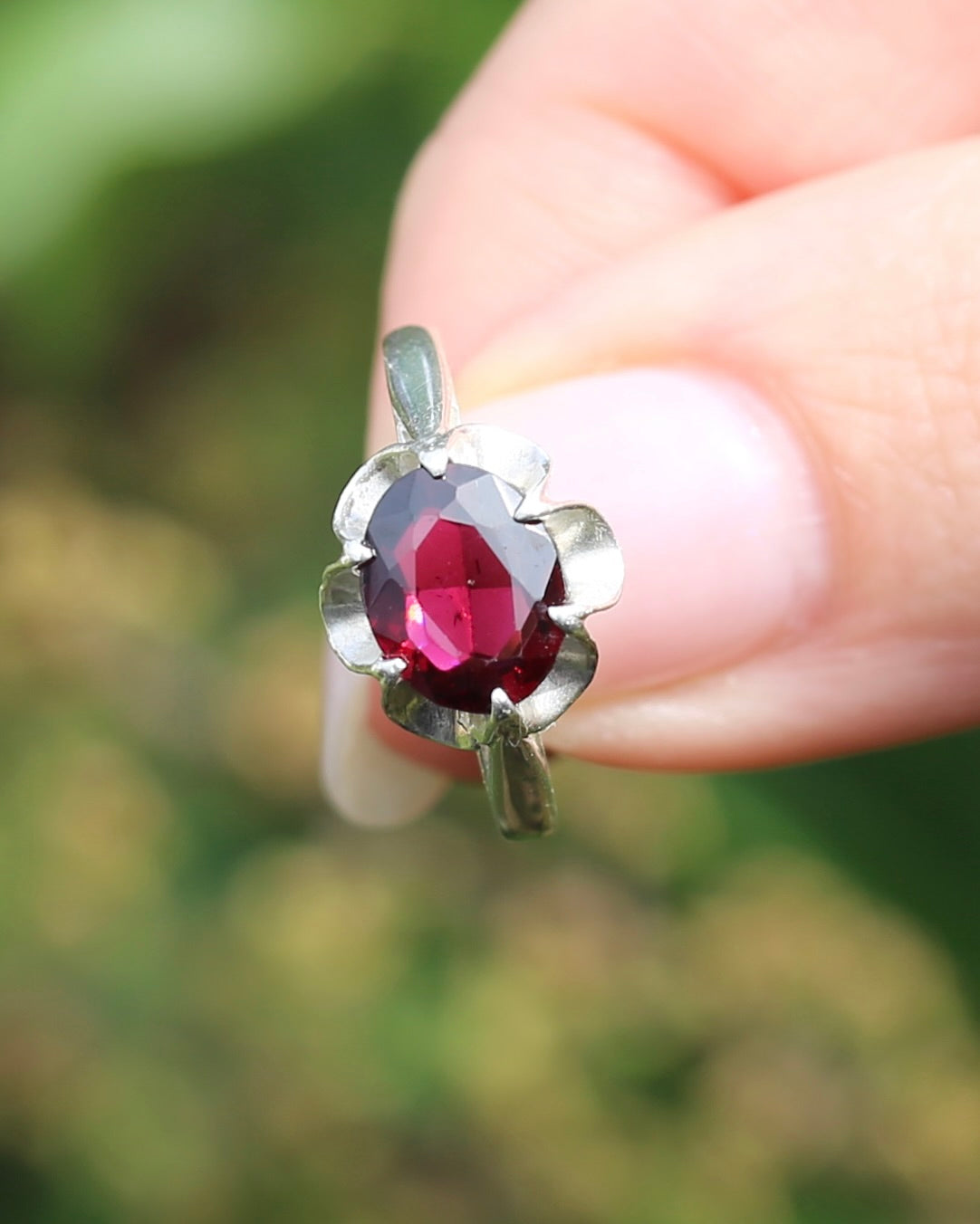 On HOLD Vintique Rhodolite Garnet Belcher Ring, Sterling Silver, size O1/2 or 7.5, 2.44g