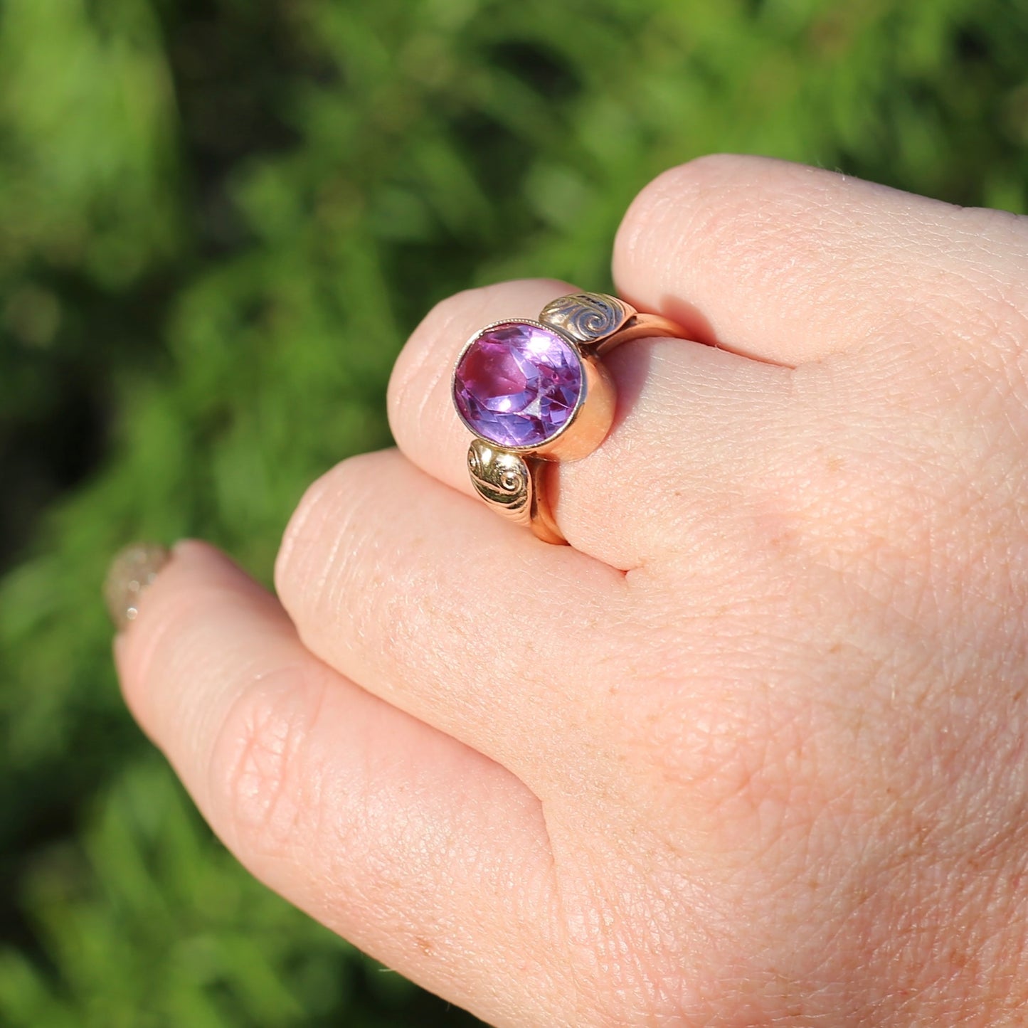 7ct Colour Change Sapphire Russian Cocktail Ring 1960s-1970s, 14ct Rose Gold, size Q or 8.25