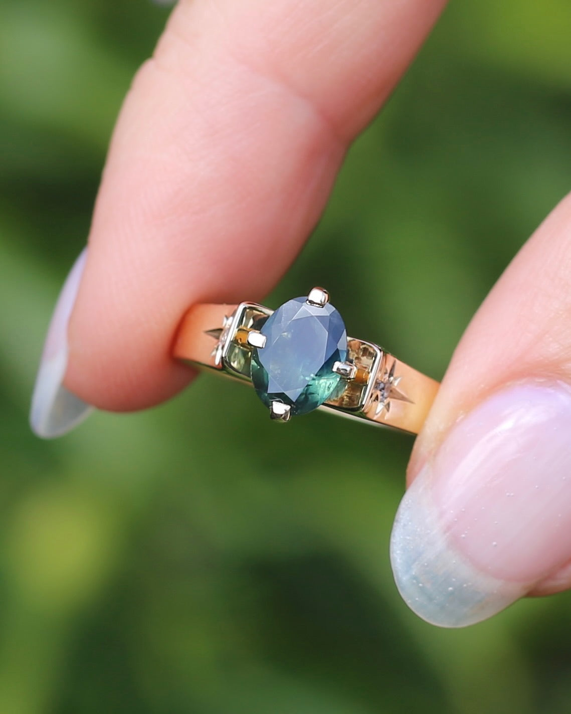 Circa 1970s 1.2ct Oval Australian Parti Sapphire Ring with Star Set Diamond Side Stones, 9ct Yellow Gold, size R1/2 or 8.75, 3.28g