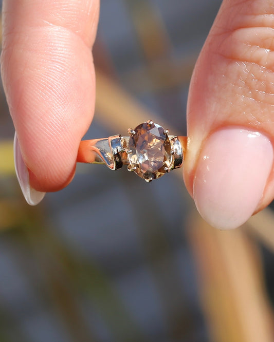 Pale Honey Coloured 2.4ct Australian Zircon in  Vintage 9ct Yellow Gold, size P or 7.5