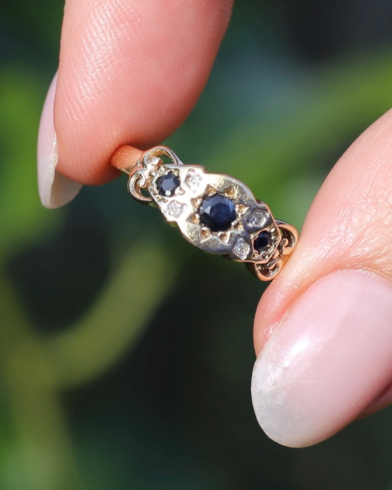 Star Set Dark Sapphire and Diamond Ring, 9ct Yellow Gold, size O1/2 or 7.5, 1.99g