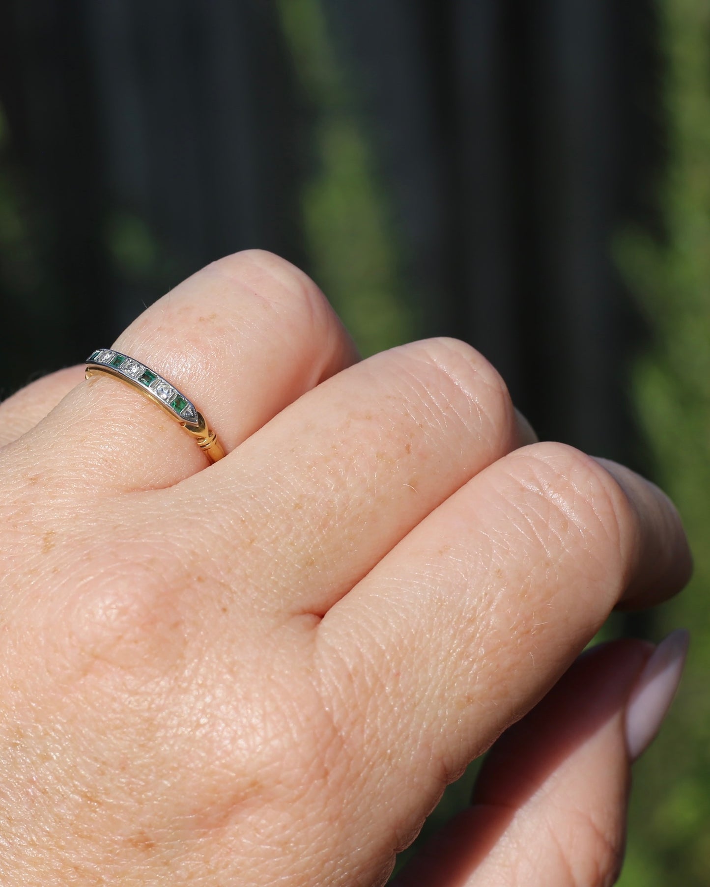 Circa 1930s Natural Emerald & Single Cut Diamond 18ct & Platinum 7 Stone Stacker, size O or 7.25, 2.05g