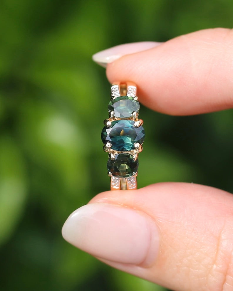 2.49ct Australian Green and Parti Sapphire Trilogy with diamond side stones, 10ct Yellow Gold, size 7 or just over N1/2, 3.38g