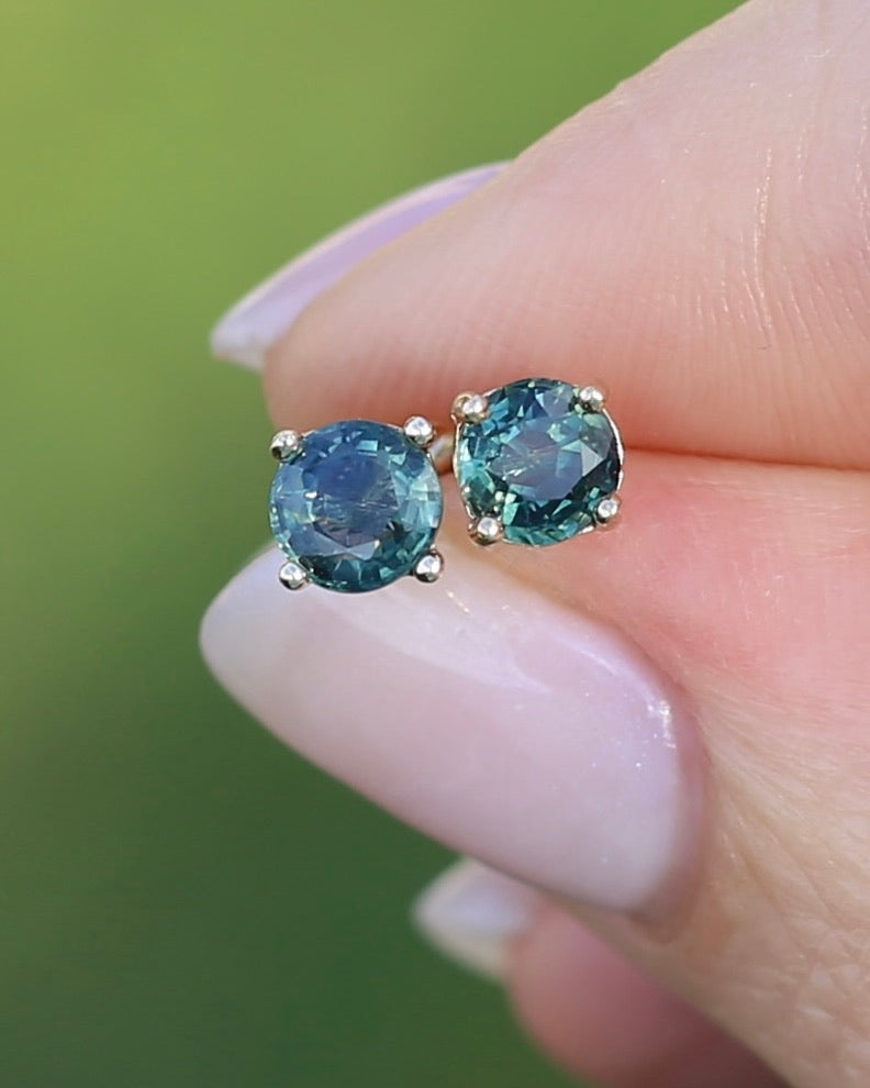 1.3ct Parti Sapphire Studs, 9ct Yellow Gold, 0.83g