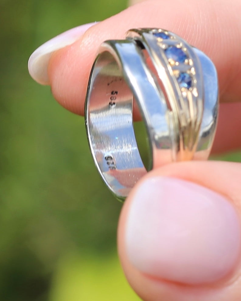 Mixed Metal Wide Band Featuring 3 Rubyvale Sapphires Mined in 1992, Sterling Silver and 14ct Yellow Gold, size O or just over 7 (fits more like an M1/2 or N), 6.81g