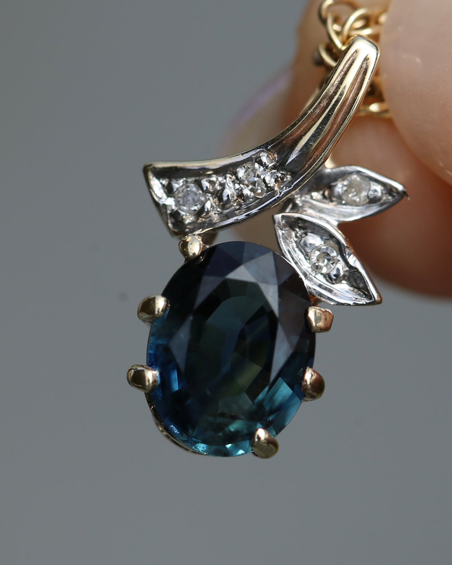Approx 1.2ct Natural Sapphire and Single Cut Diamond Pendant, 1.1g