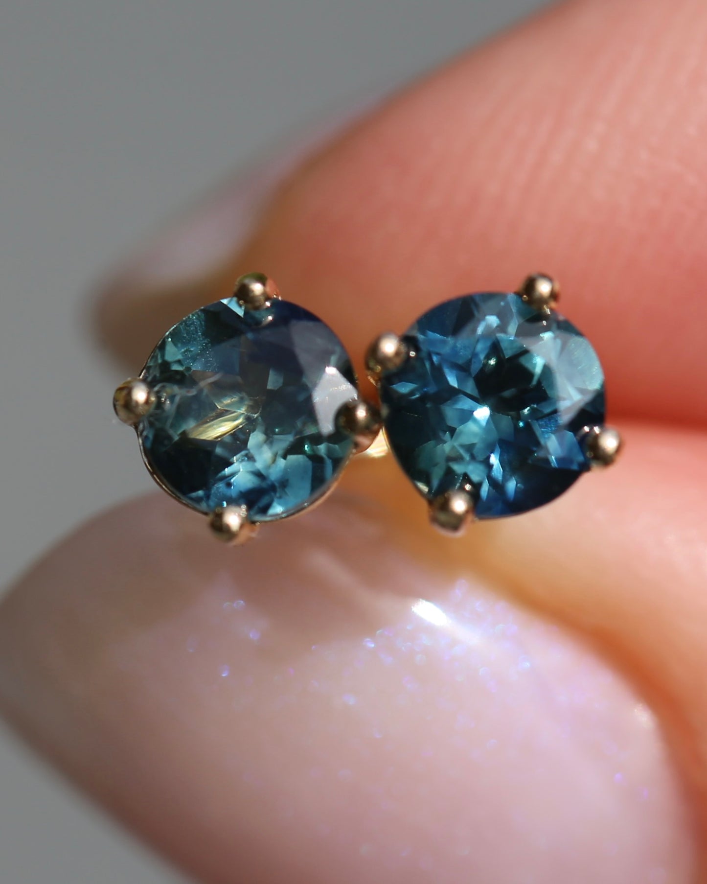 1.2ct Parti Sapphire Studs, 9ct Yellow Gold, 0.76g
