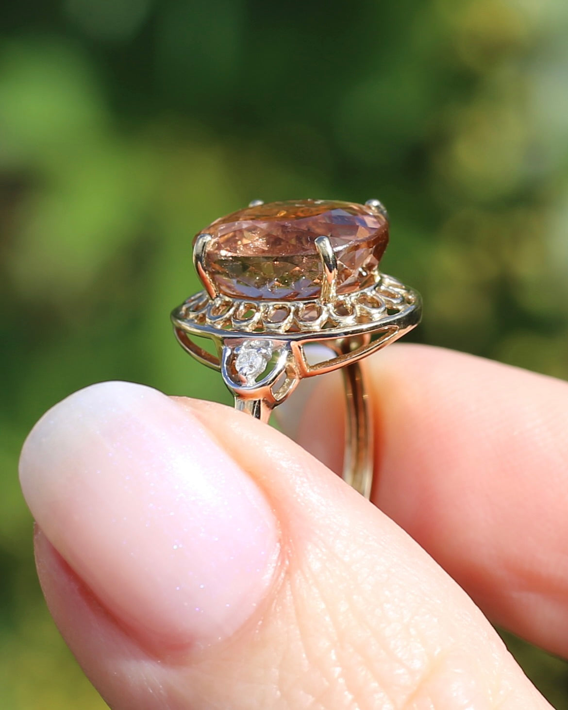 Oval Peach Tourmaline Ring, 9ct Yellow Gold, size N or 6.75, 3.95g, with valuation