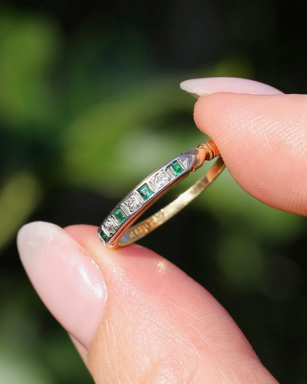 Circa 1930s Natural Emerald & Single Cut Diamond 18ct & Platinum 7 Stone Stacker, size O or 7.25, 2.05g