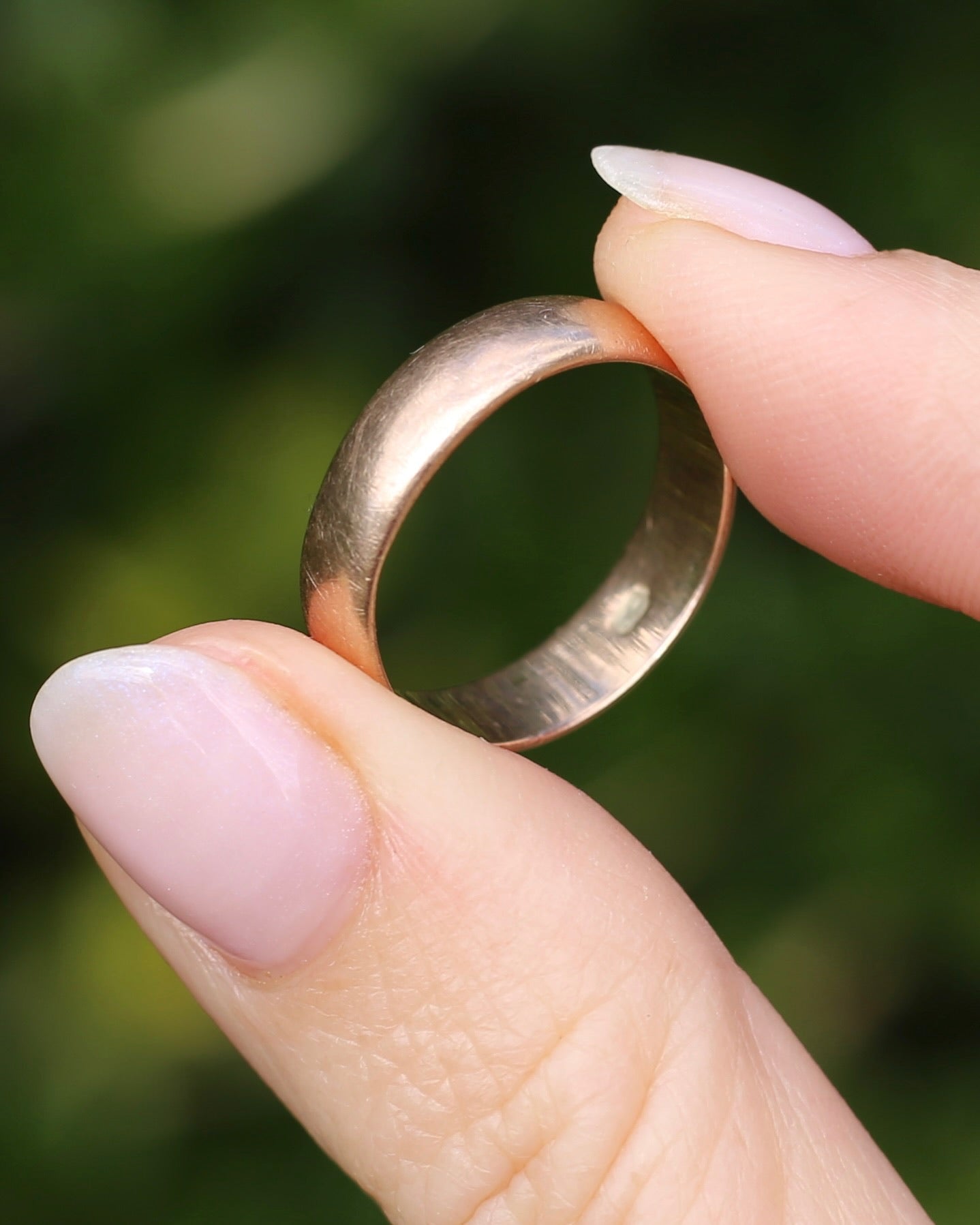 Vintage Rosey Gold Half Round Chunky Wedder, 9ct Old Rosey Gold, size 9 or R1/2 (fits more like a Q1/2-R due to width)