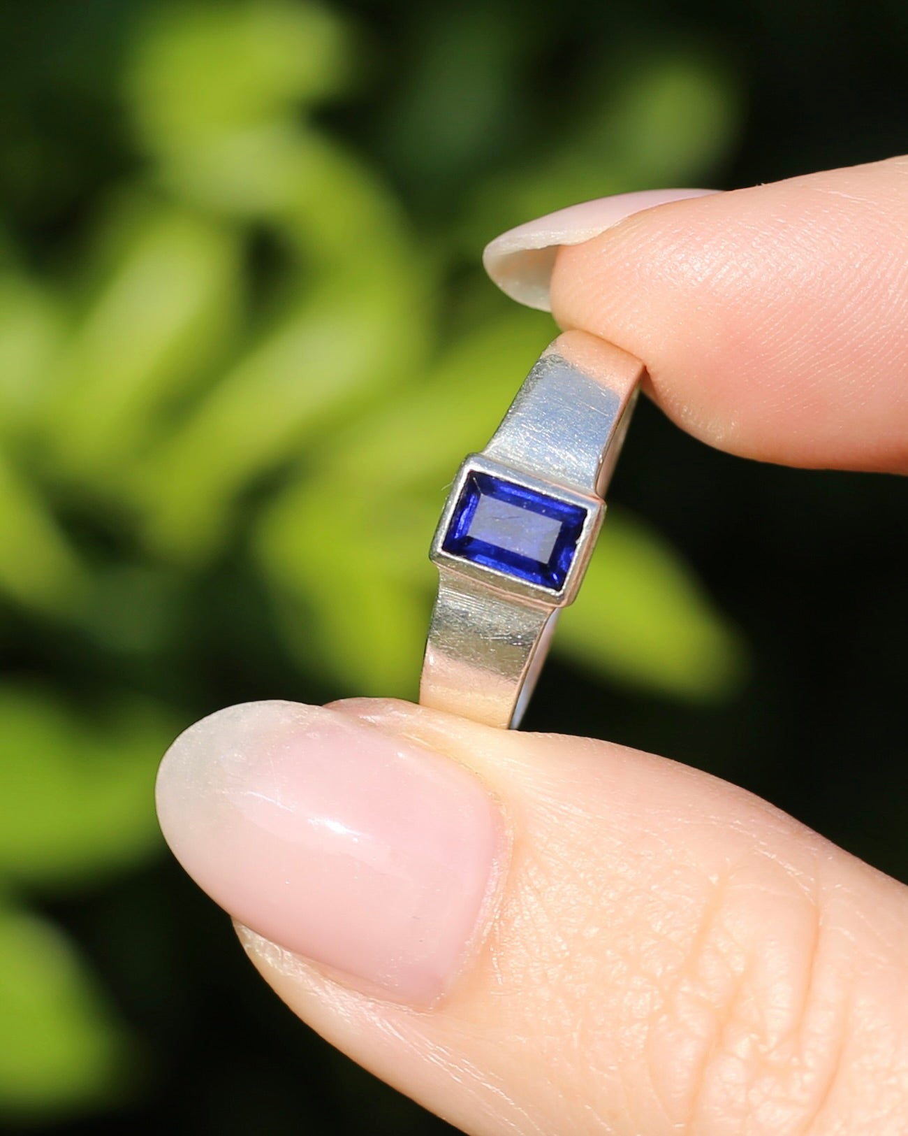 Blue Sapphire (Synthetic) Baguette in Bezel Set Silver Ring, size Q1/2 or 8.25 (fits more like a P1/2), 3.5g