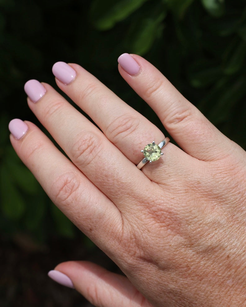 1.8ct Lemon Quartz Solitaire, Sterling Silver, size O or 7.25, 2.04g