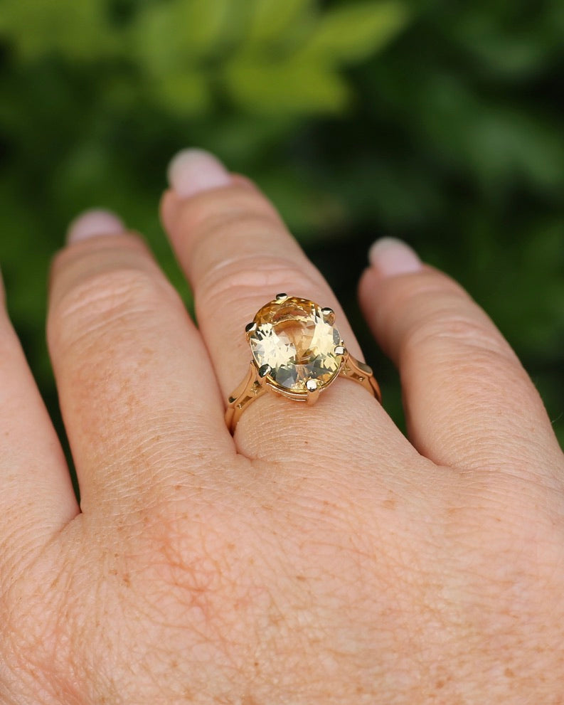 7.1ct Heliodor (Golden Beryl) in Vintage 1978 London Made Ring, 9ct Yellow Gold, size P or 7.75, 4.41g with valuation