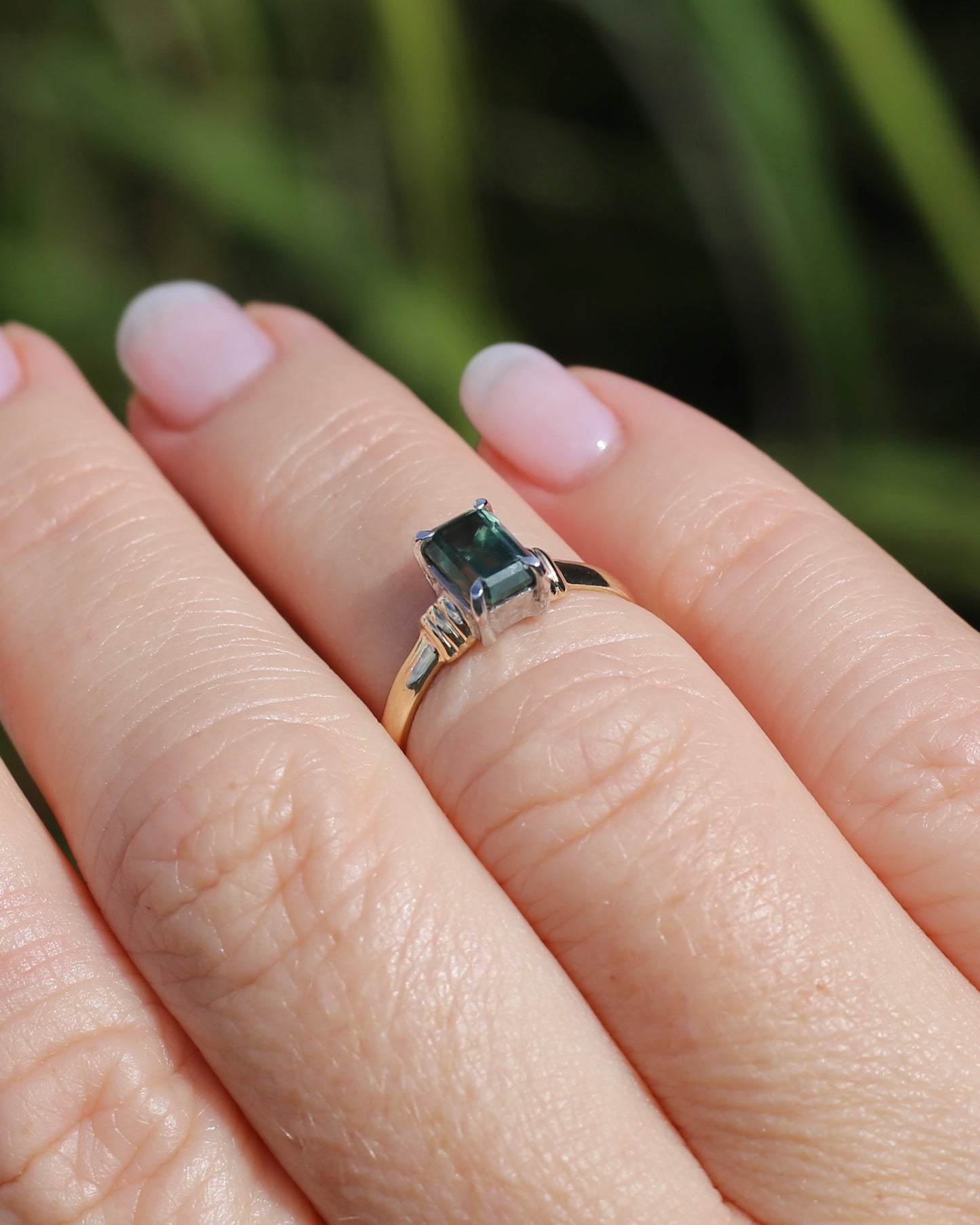 1.3ct Natural Green Emerald Cut Sapphire, 9ct White and Yellow Gold, size K1/2 or 5.5, 2.0g