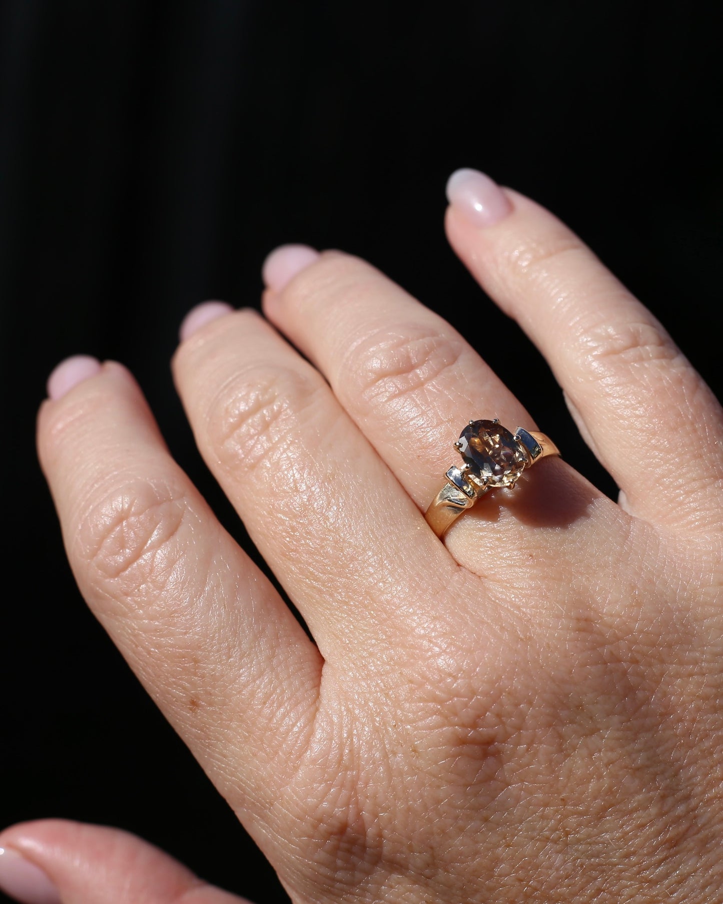 Pale Honey Coloured 2.4ct Australian Zircon in  Vintage 9ct Yellow Gold, size P or 7.5