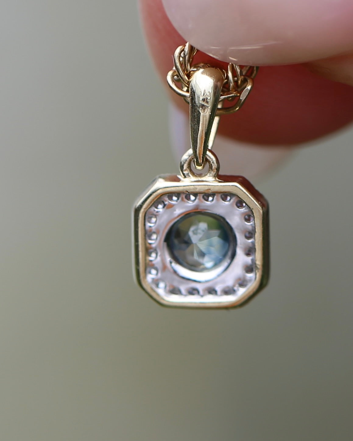 4mm Parti and Diamond Pendant, 9ct Yellow and White Gold, 0.52g