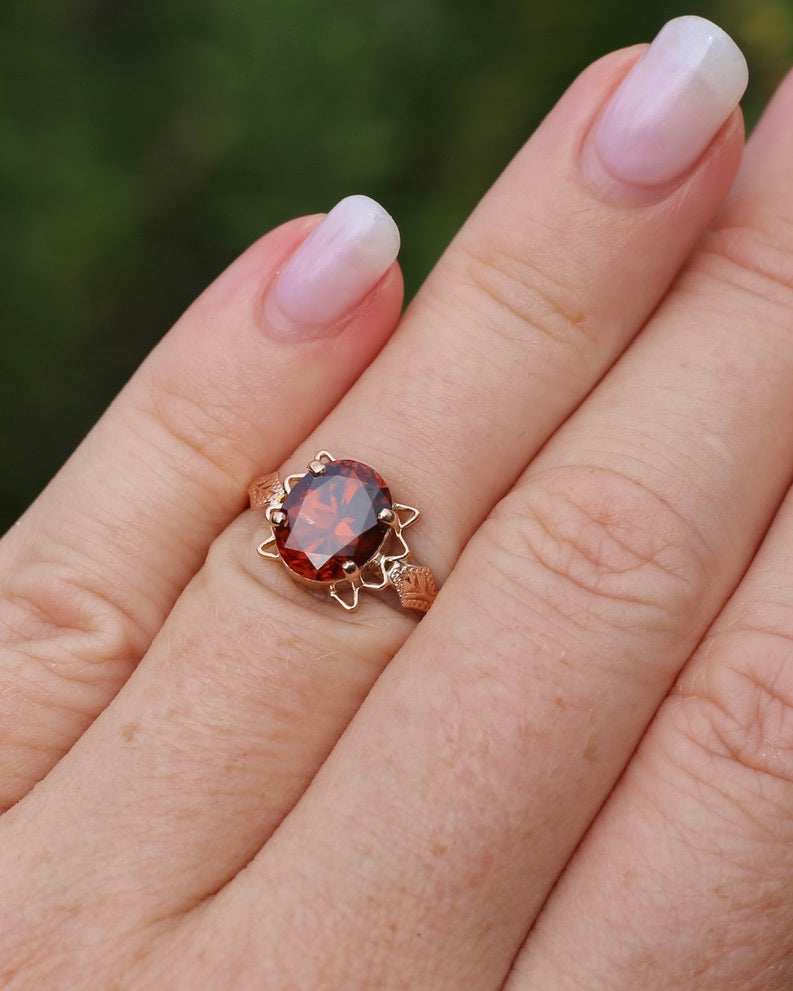 4ct Whisky Zircon in Vintage Old Rosey Gold Ring, 9ct Old Rosey Gold, size M or just over 6, 2.18g