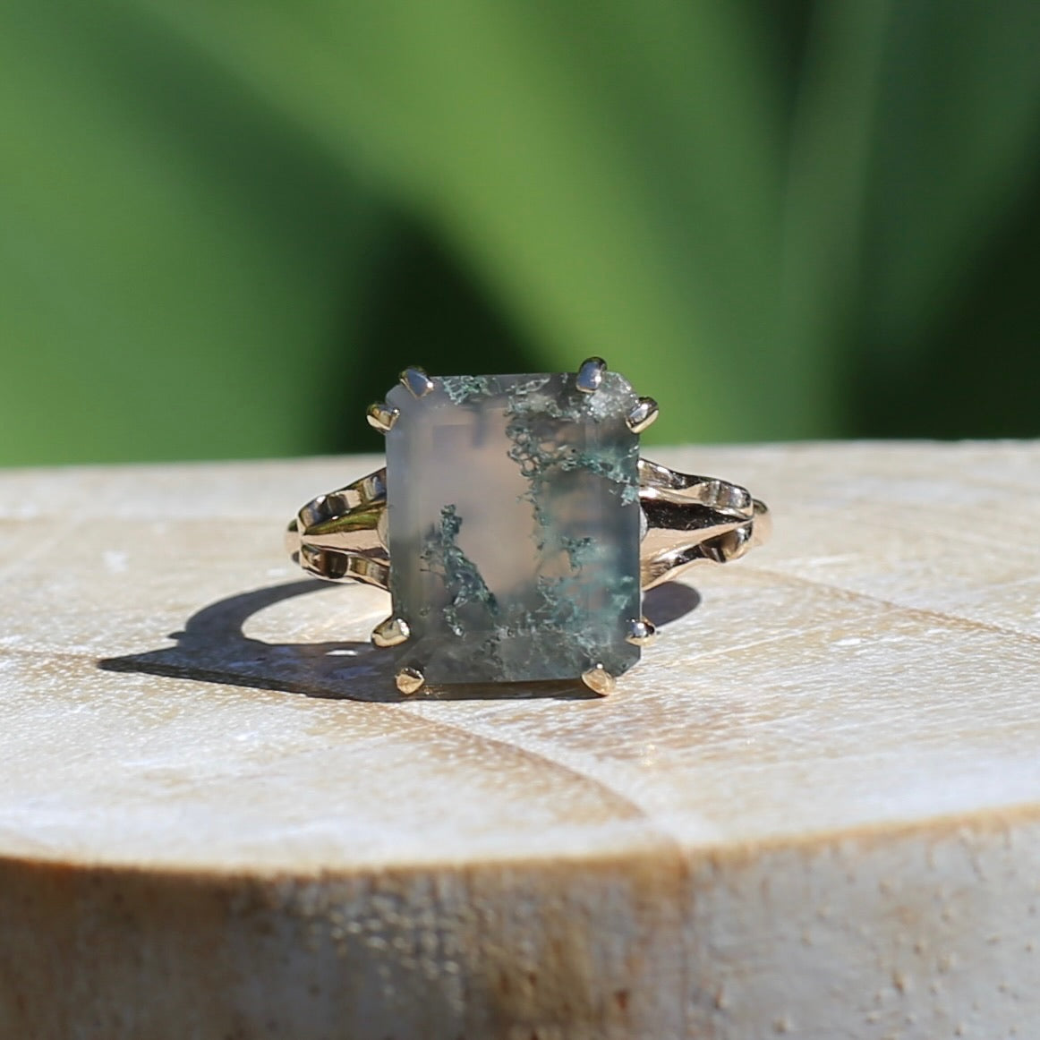 4.95ct Emerald Cut Moss Agate Ring with Fabulous Double Claws, 9ct Older Rosey Gold, size N1/2 or 6.75