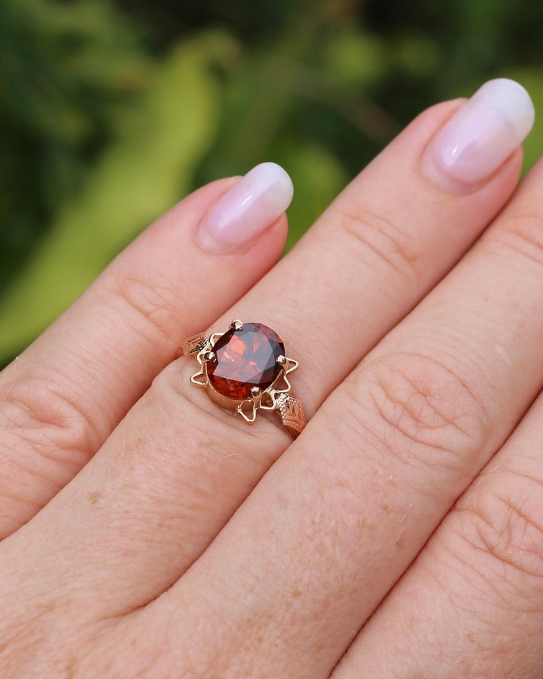 4ct Whisky Zircon in Vintage Old Rosey Gold Ring, 9ct Old Rosey Gold, size M or just over 6, 2.18g